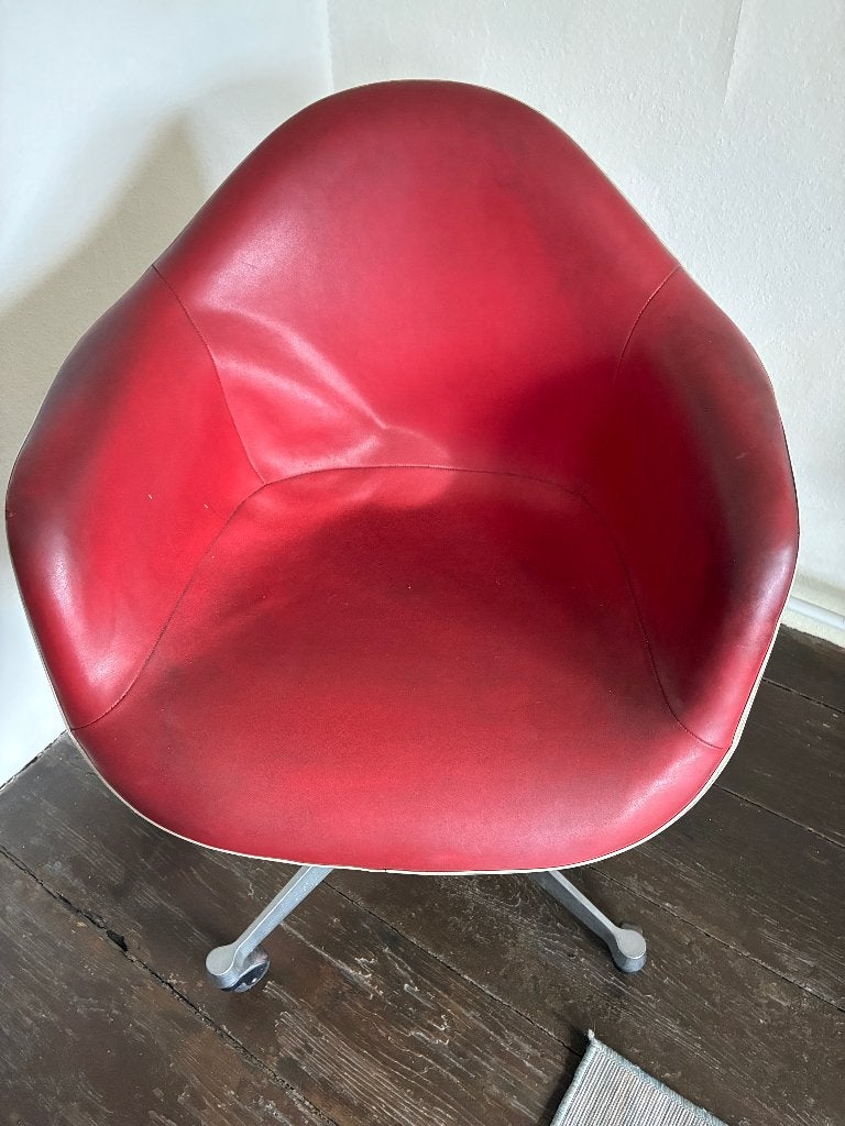 Eames bureaustoel, Antiek en Kunst, Antiek | Meubels | Stoelen en Sofa's, Ophalen