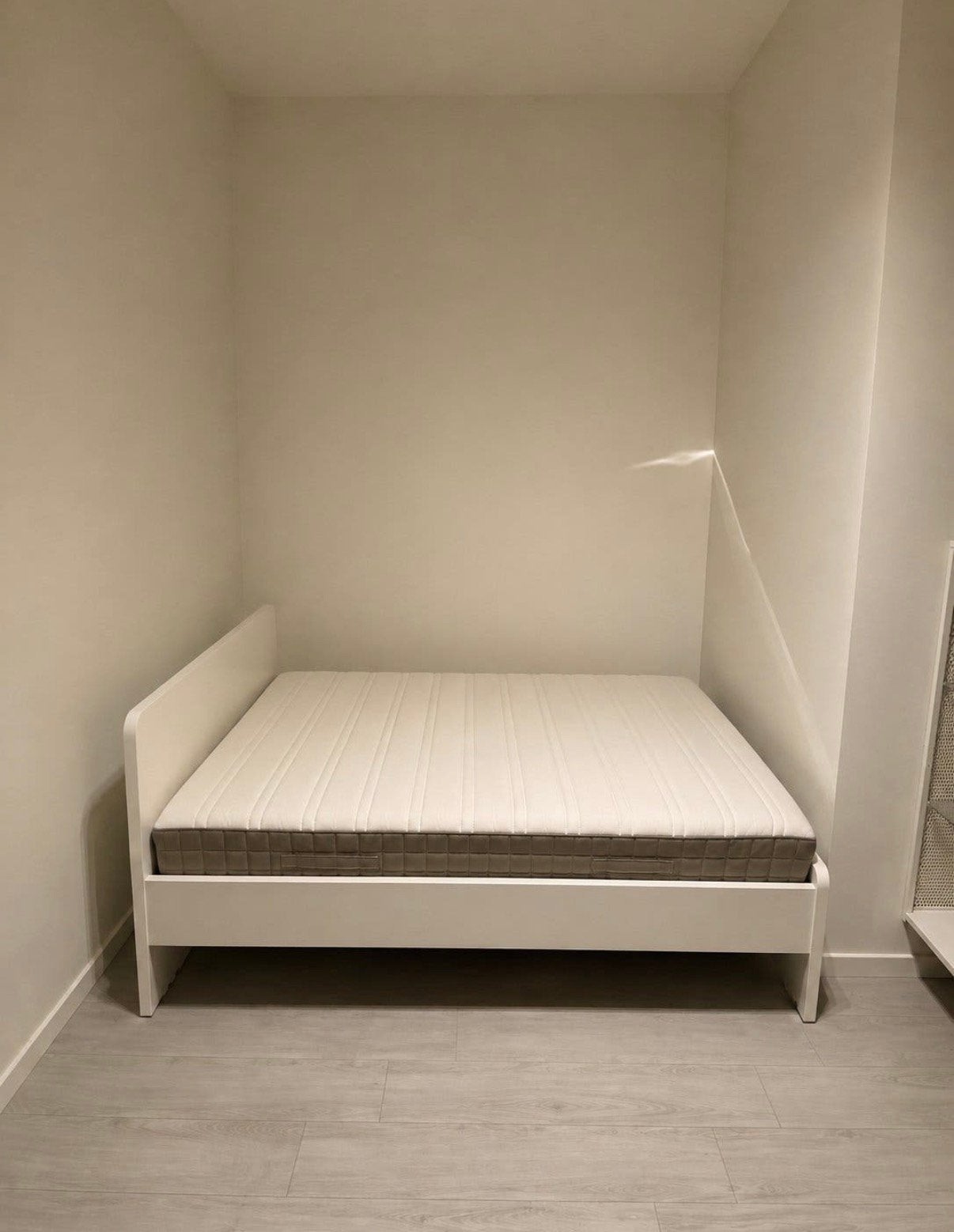 Bed + matras + lattenbodem Ikea 140x200cm, Huis en Inrichting, Slaapkamer | Bedden, Ophalen, Gebruikt, Wit, 140 cm