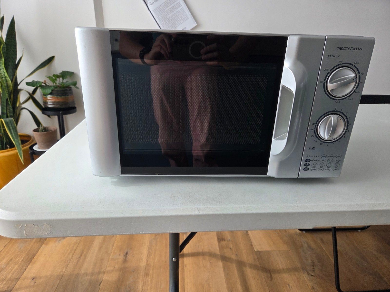 Microgolfoven, Elektronische apparatuur, Ophalen, Microgolfoven, Grill, Zo goed als nieuw