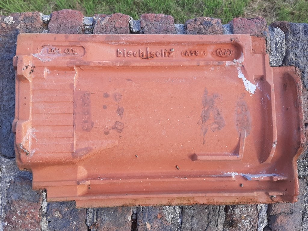 Tuiles BISCH/SELTZ double emboîtement, Doe-het-zelf en Bouw, Dakpannen en Dakbedekking, Ophalen, Zo goed als nieuw, 15 m² of meer