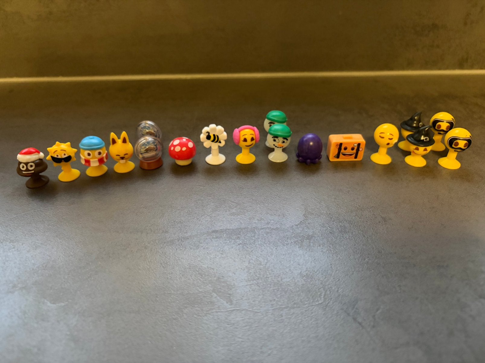 Aldi emojis 2026 Gratis te ruilen, Enlèvement ou Envoi, Comme neuf