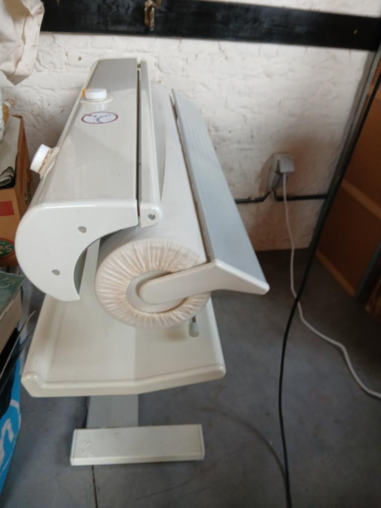 Strijkmachine miele hoogte 1o6 cm/ 60cm,gebruikt,hele goede, Elektronische apparatuur, Ophalen