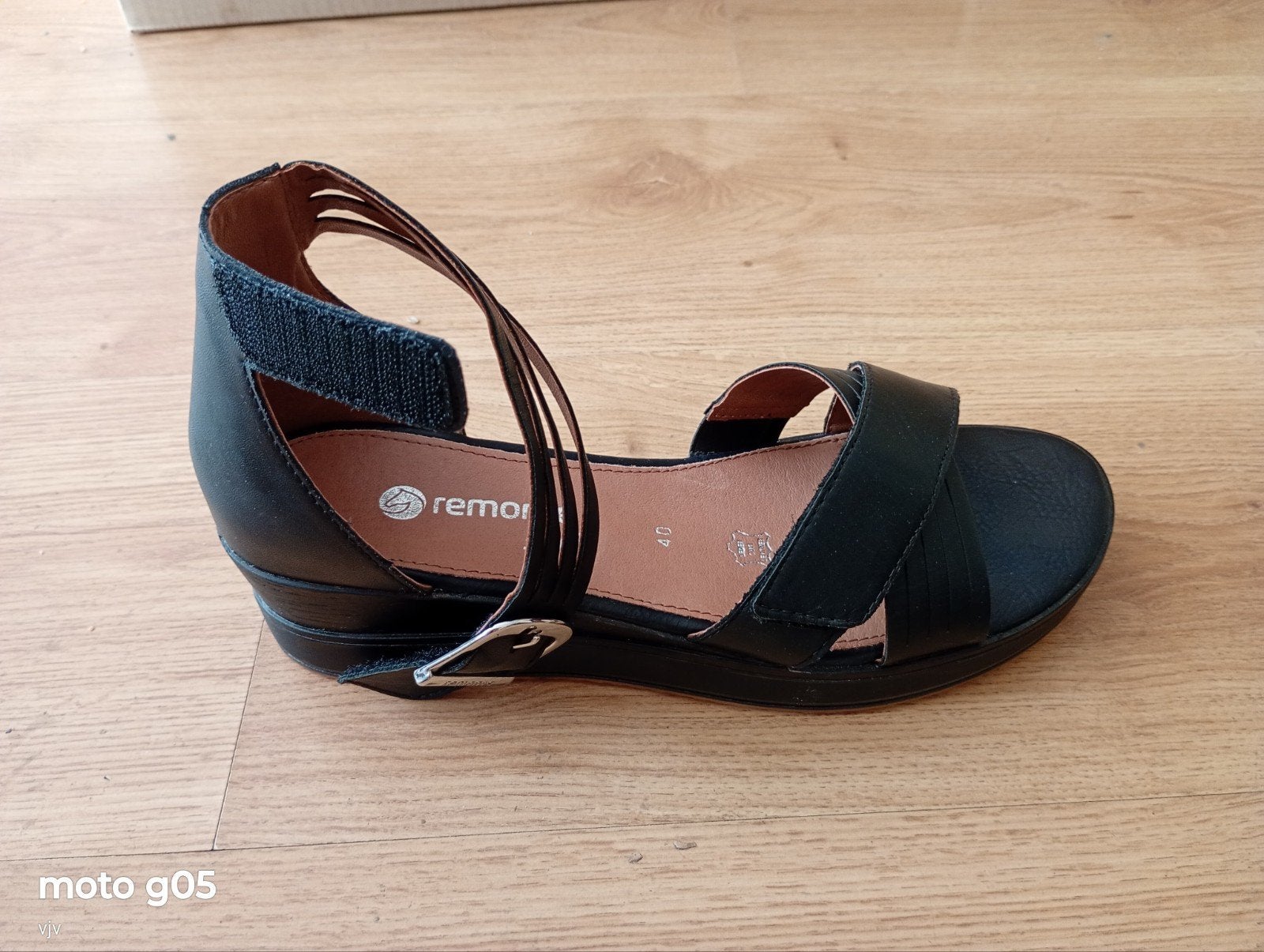 Sandalen, leder, merk Remonte, nieuw, zwart, maat 40, Kleding | Dames, Schoenen, Ophalen of Verzenden, Zwart