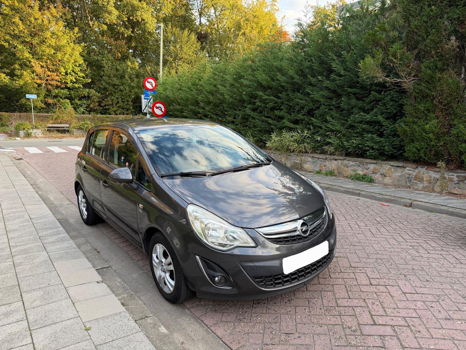 Opel Corsa 1.2i essence 5 portes Climatisation  | carpass, Autos, 1242 cm³, Euro 5, Achat, Entreprise