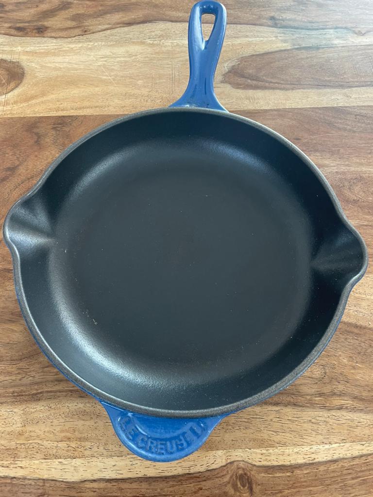 Le creuset poêle, Gebruikt