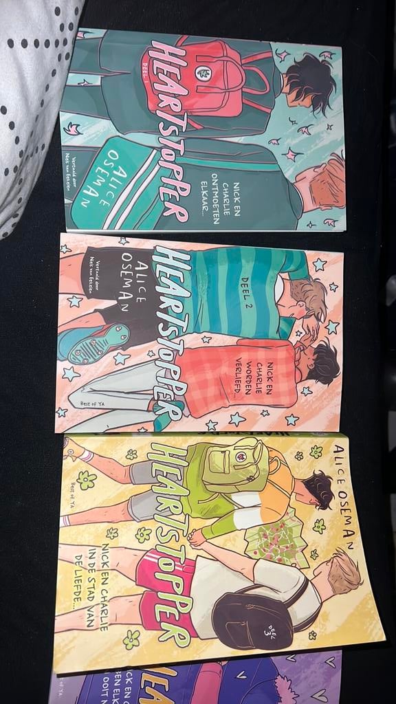 heartstopper boeken deel 1-5, Ophalen, Gelezen, België