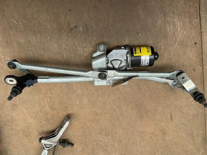 Moteur + mécanique essuie-glace d'un BMW 1-Serie, -, 3 mois de garantie, Utilisé, -