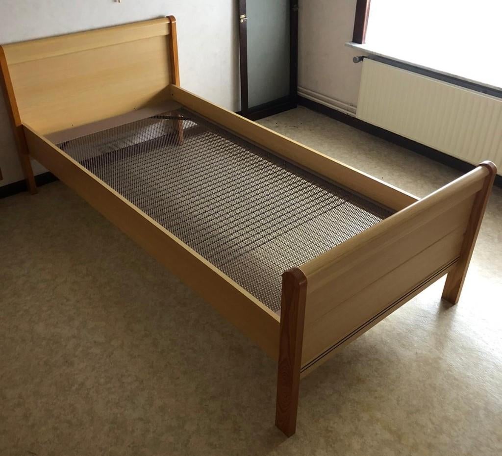 Bed, Huis en Inrichting, Ophalen, Gebruikt, Eenpersoons, Bruin