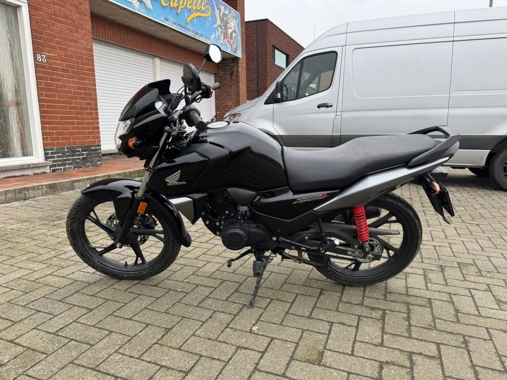 Honda	CB125F, Motos, Entreprise, 125 cm³, Jusqu'à 11 kW