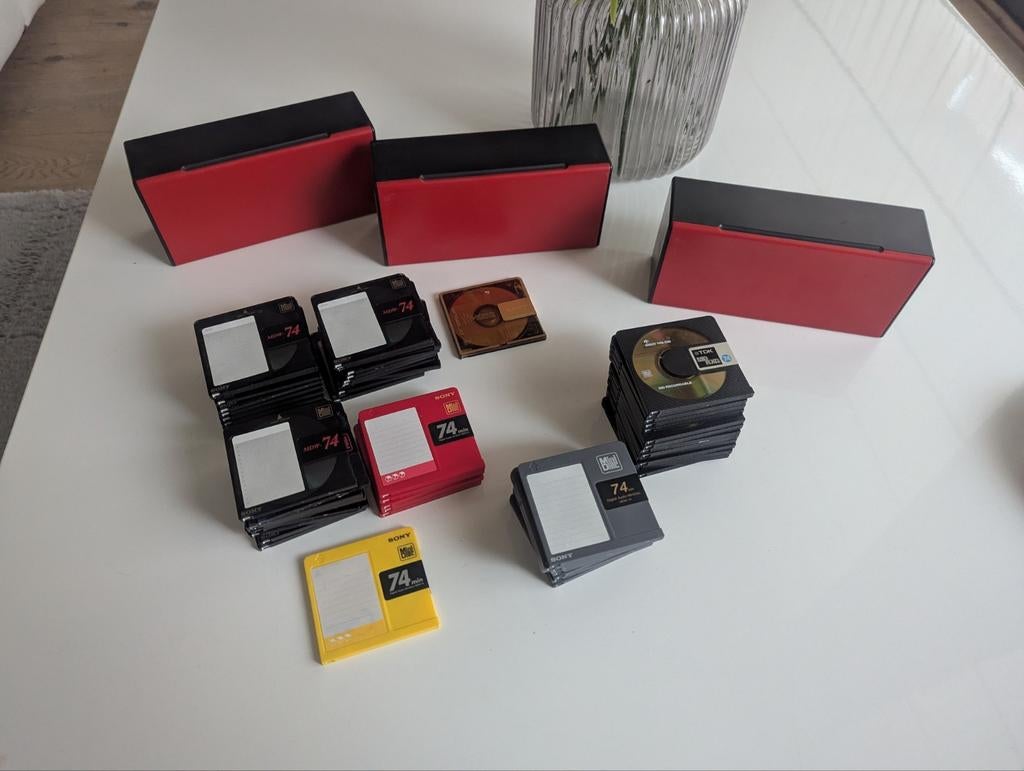 LOT 60 MiniDiscs + 3 SONY opbergdozen, Ophalen