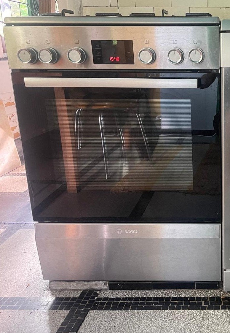 Bosch vrijstaand gasfornuis met oven, Elektronische apparatuur, Ophalen, Hete lucht, 4 kookzones, Gas