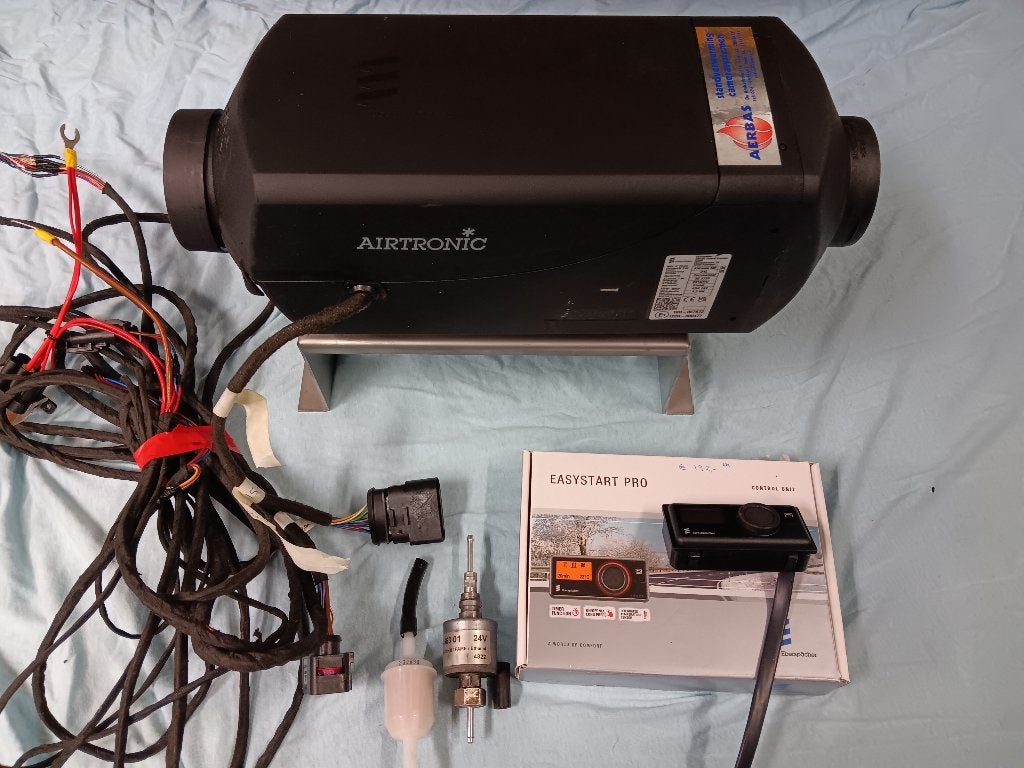 Eberspacher Airtronic M2 D4L 24 Volt Verwarming      Webasto, Ophalen of Verzenden, Zo goed als nieuw