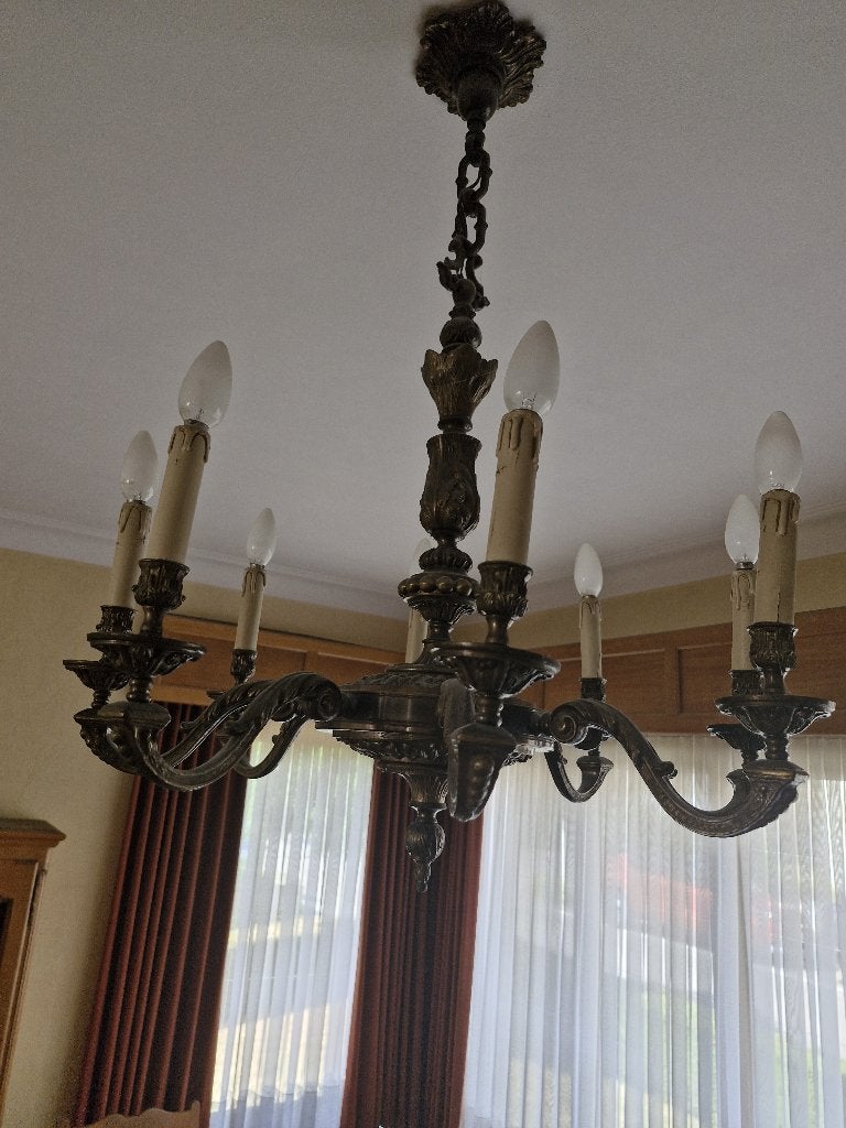 2 massieve bronzen kroonluchters, Ophalen