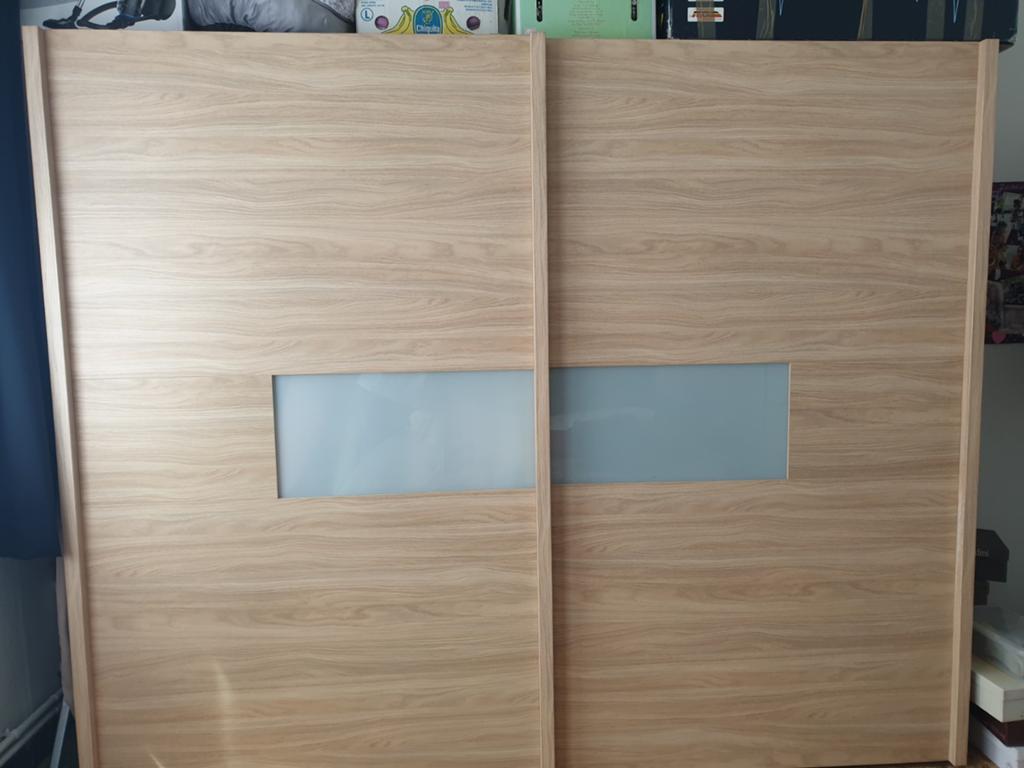 Garderobe, Huis en Inrichting, Kasten | Kleerkasten, Ophalen, Met deur(en), Zo goed als nieuw, 200 cm of meer