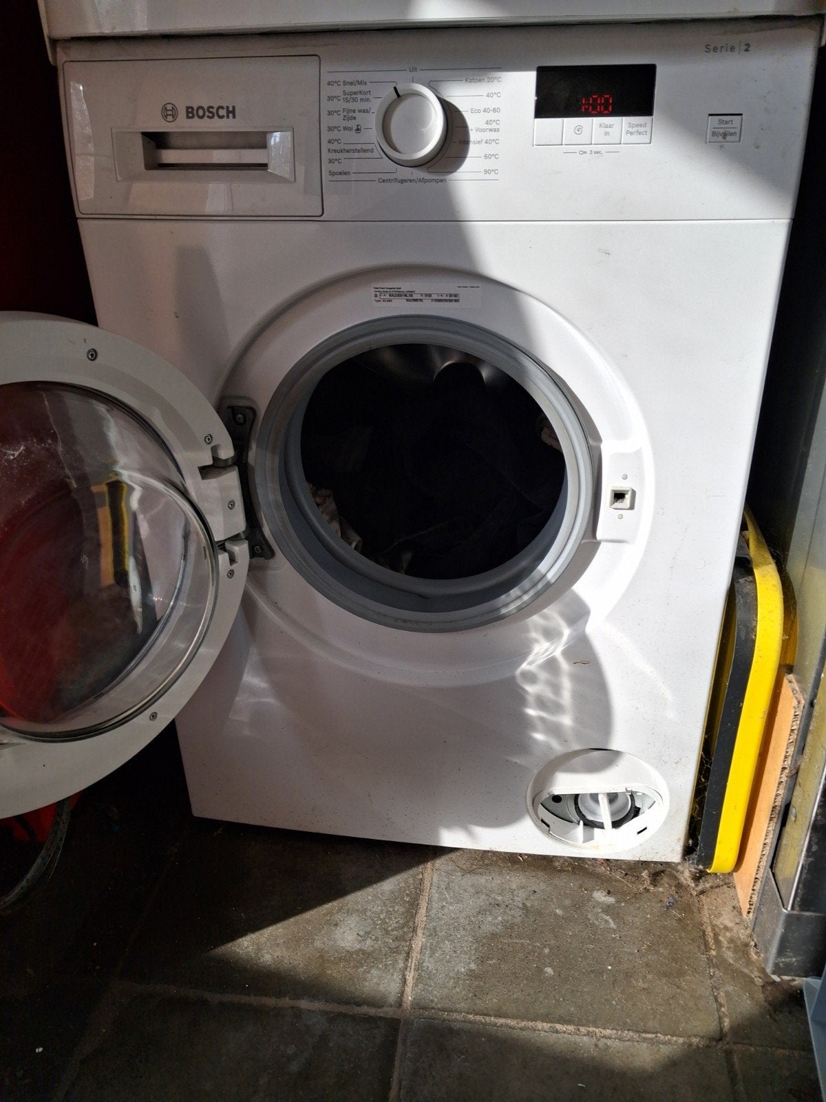 Bosch WGE02402FG - Serie 2 - Wasmachine  - 1400 rpm, 6 tot 8 kg, Ophalen, Gebruikt, 1200 tot 1600 toeren