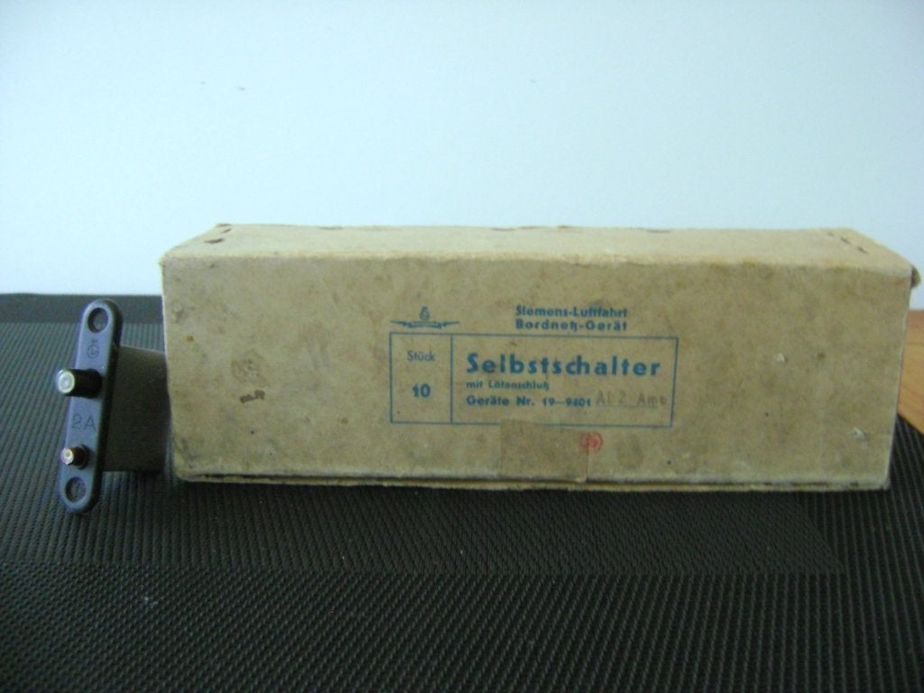 Luftwaffe Selbstschalter, Geräte Nr 19-9401, A1, 2 Amp., Ophalen of Verzenden, Luchtmacht, Overige typen