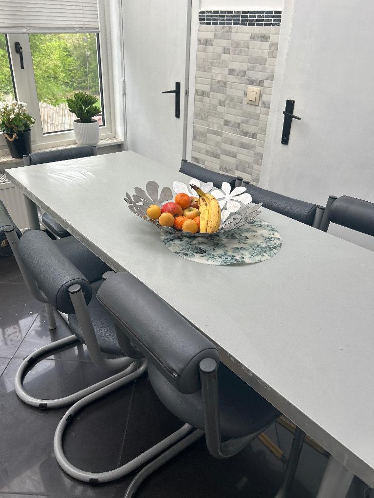 Table plus 7 chaises de cuisine, Enlèvement, Utilisé