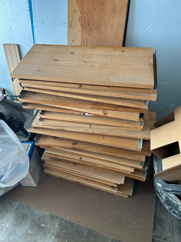 Gedemonteerde massief houten planken, Ophalen, Gebruikt