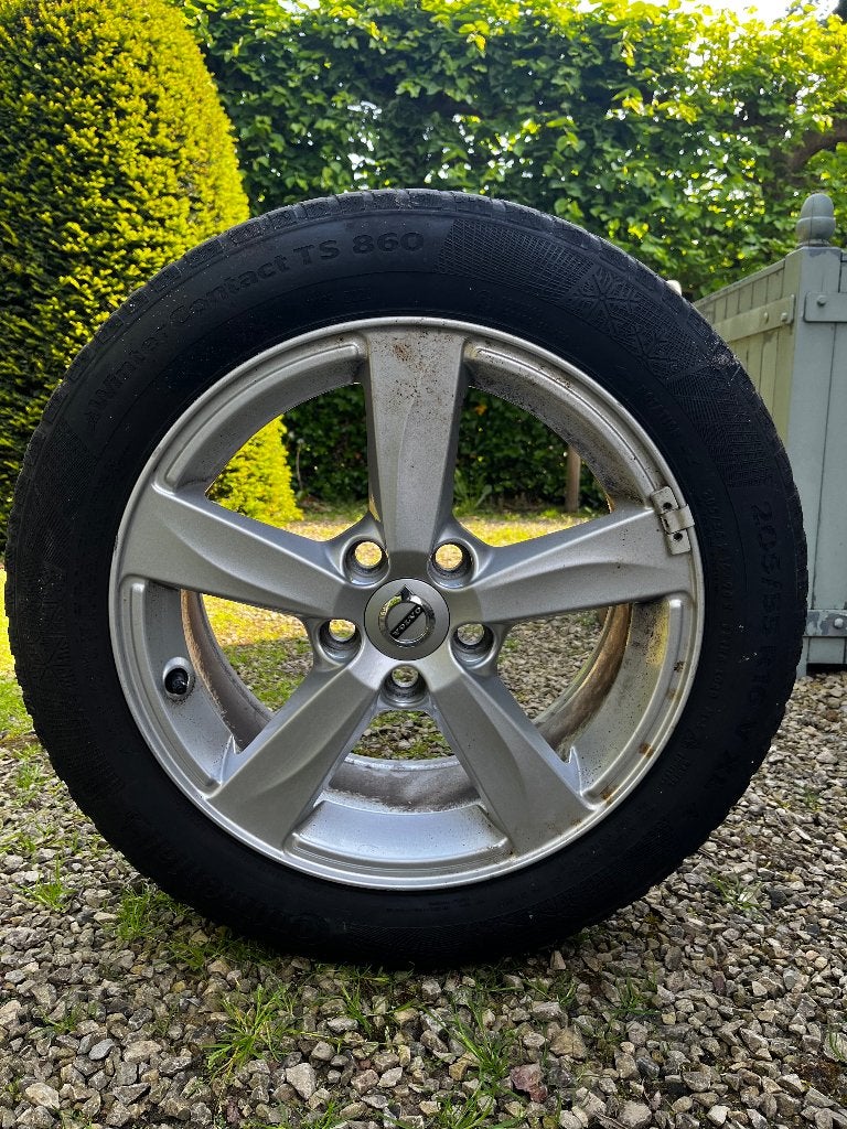 Winterbanden (Continental) + Velgen Volvo V40, Auto-onderdelen, Ophalen, Gebruikt, 16 inch, Banden en Velgen