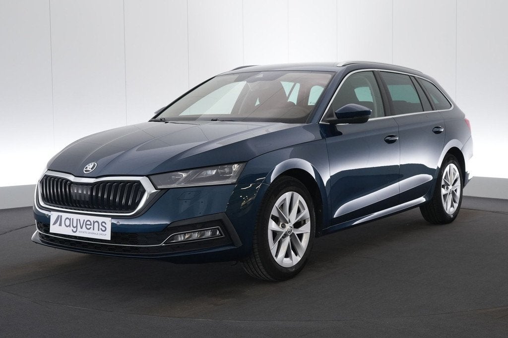 (2DKE713) SKODA OCTAVIA COMBI, Autos, Skoda, Achat, Entreprise, Carnet d'entretien, 127 g/km