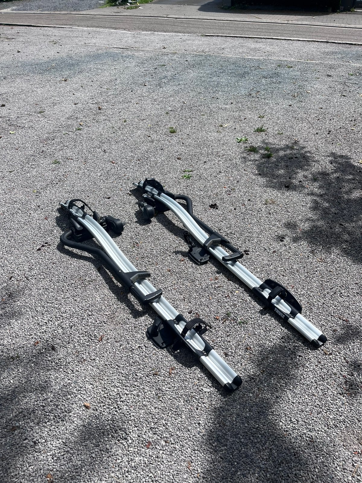 Thule proride fietsendrager, Ophalen, 2 fietsen, Zo goed als nieuw, Dakdrager