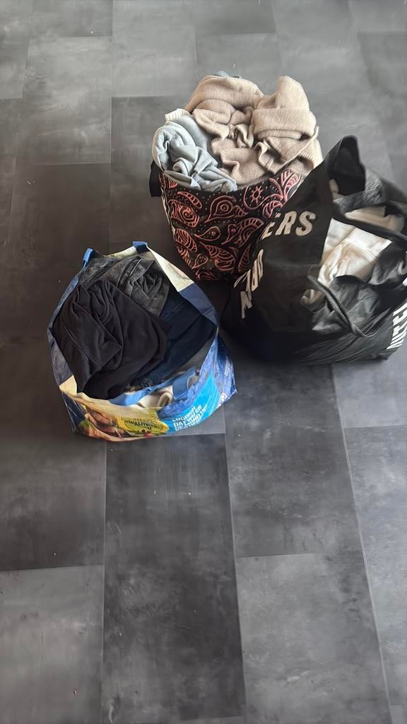 3 zaken kleding kinderen,vrouwen en merken, Ophalen