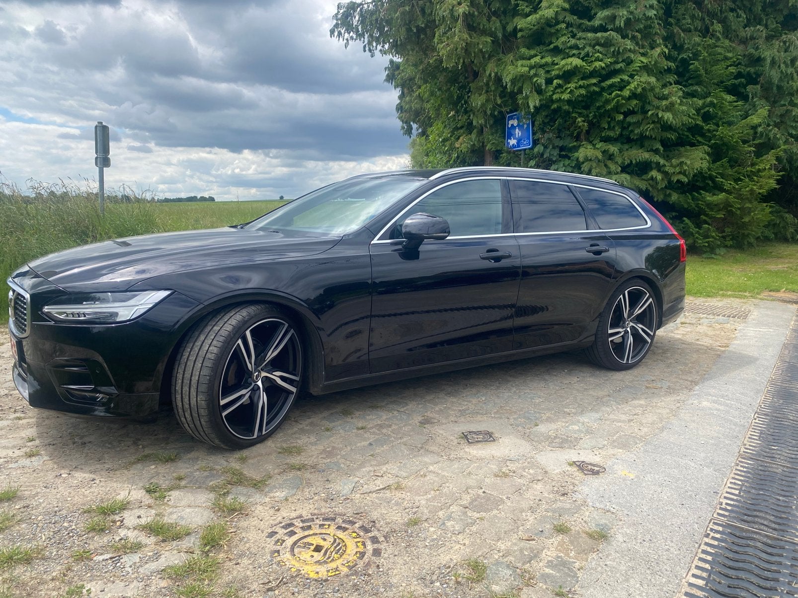 Volvo V90 R-Design 142 000 km diesel, Autos, Cuir, Achat, V90, Boîte manuelle