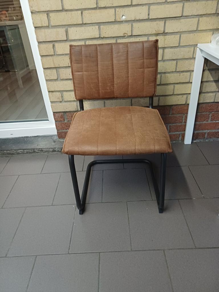 2 stoelen, Ophalen