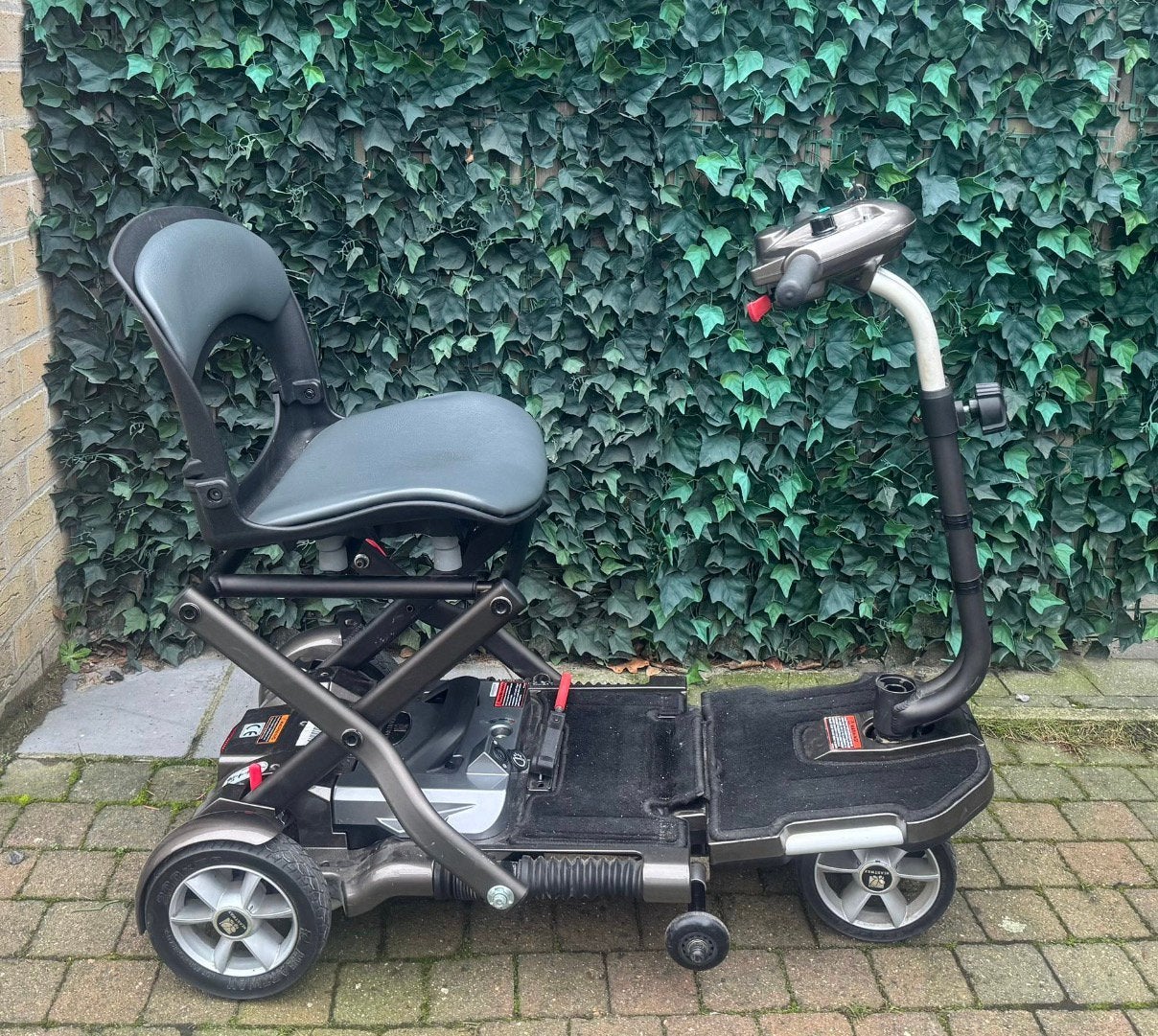 Plooibaar lichtgewicht scootmobiel opvouwbaar scooter mobiel, Diversen, Ophalen of Verzenden, Zo goed als nieuw, Elektrische rolstoel