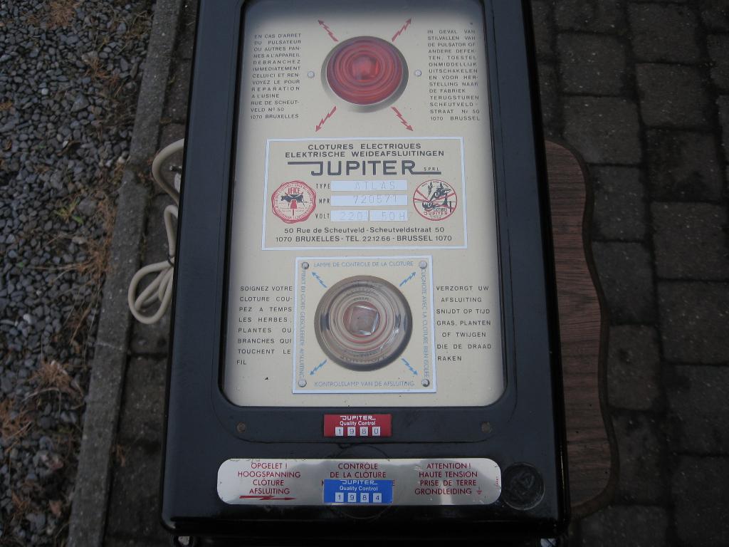 VINTAGE appareille de clôture électrique Jupiter, Enlèvement