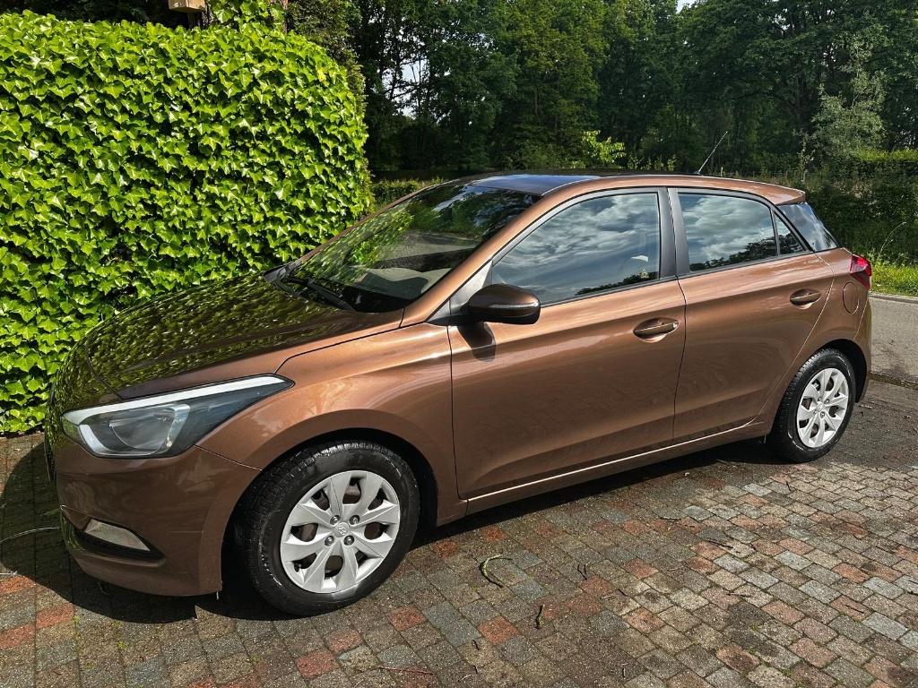 HYUNDAI I20, Auto's, Voorwielaandrijving, Stof, 4 cilinders, Bruin