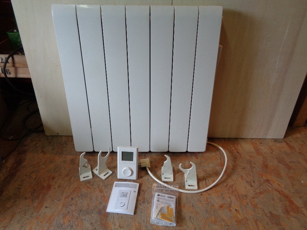 radiateur electrique atout therm, 800 watts ou plus, Moins de 60 cm, Enlèvement, Utilisé