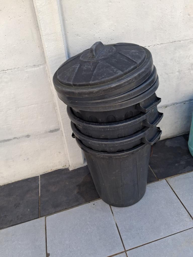 4 vuilbakken, Tuin en Terras, Ophalen of Verzenden