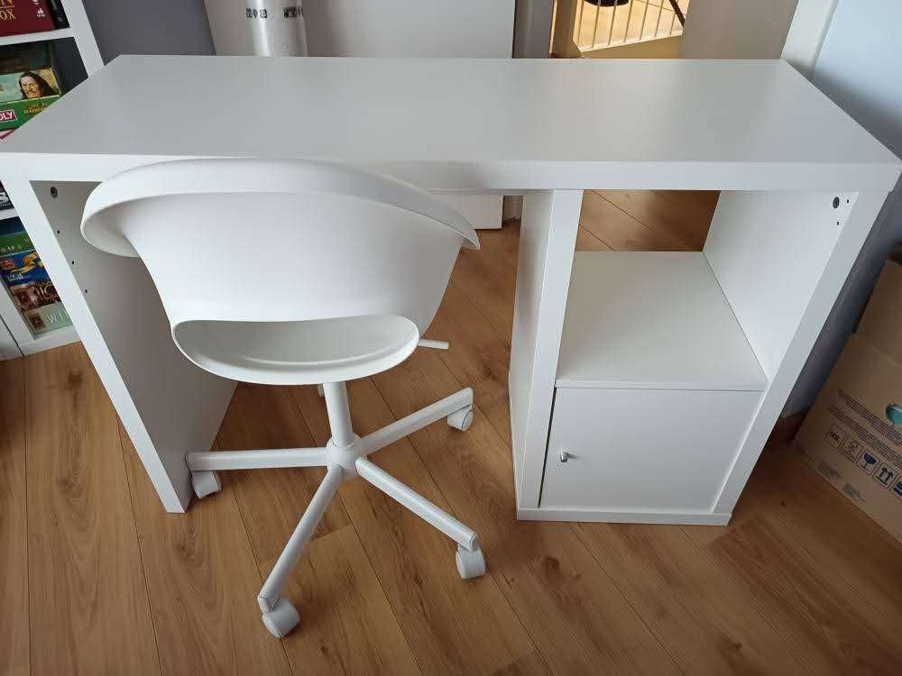 Ikea bureau met bureaustoel, Ophalen, Scandinavisch, Schoolbureau, Zo goed als nieuw