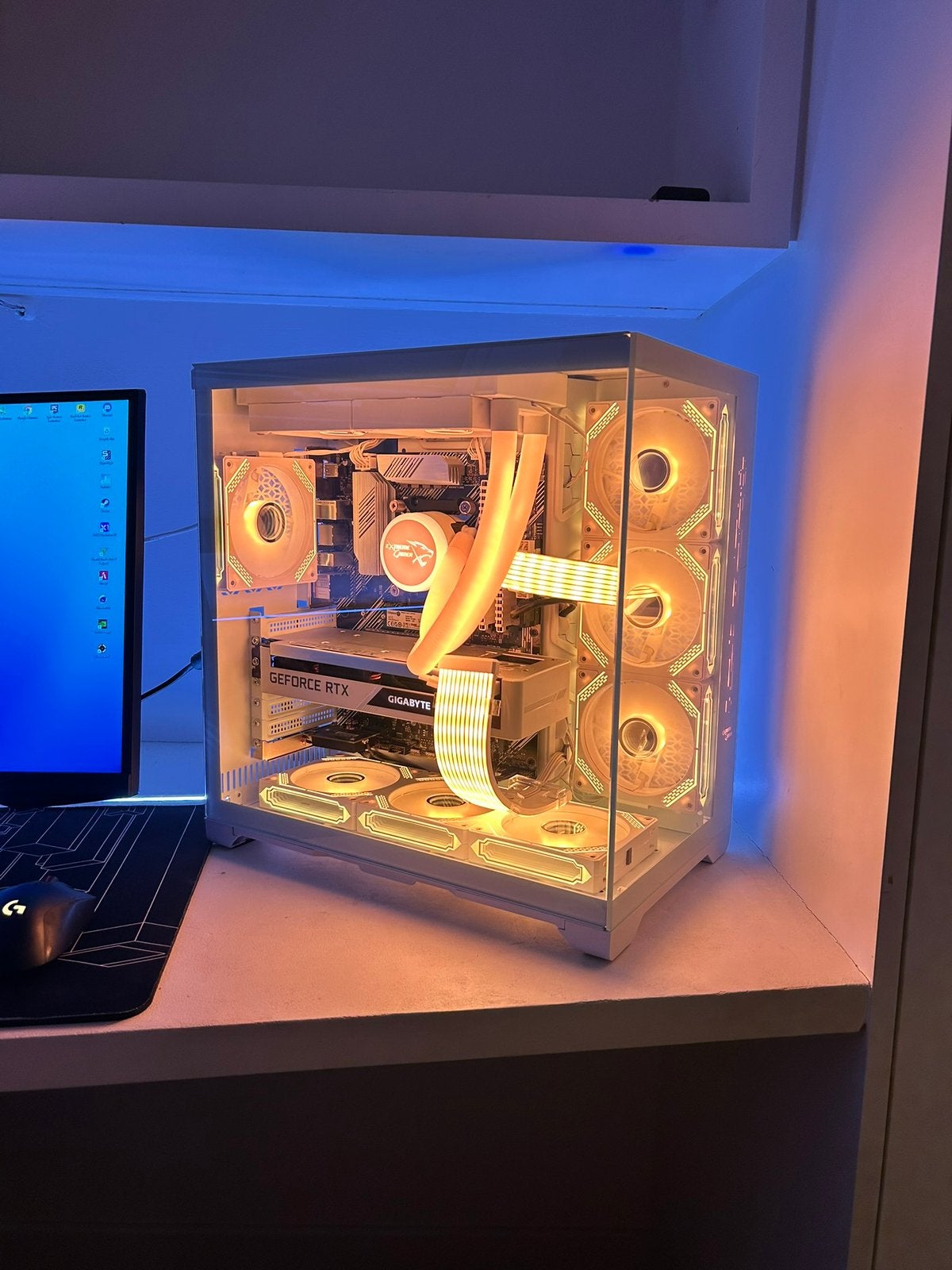 PC de jeu personnalisé tout blanc-RTX 3070 - Ryzen 7 - 32RAM, Comme neuf, AMD Ryzen 7, Gaming, SSD