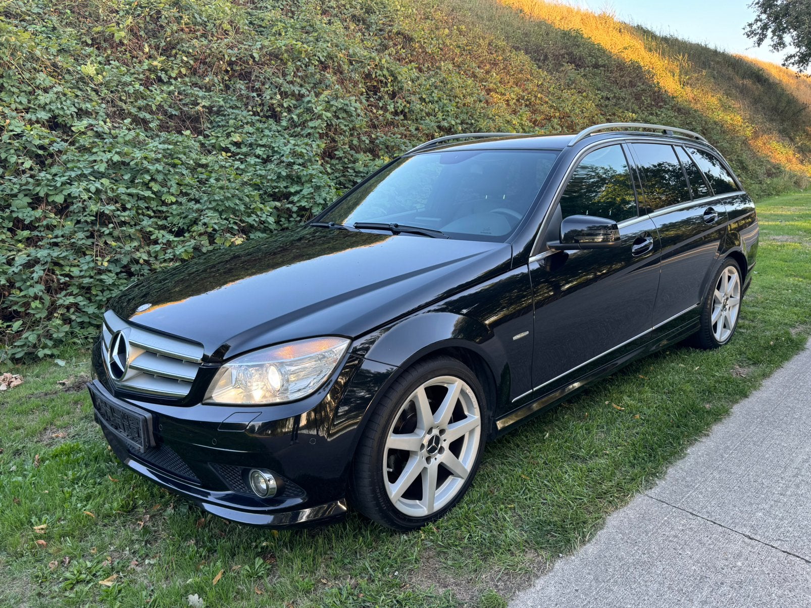 Mercedes-Benz C200 CDI AMG Pakket W204, Auto's, Dealer onderhouden, Zwart, 4 cilinders, Parkeersensor