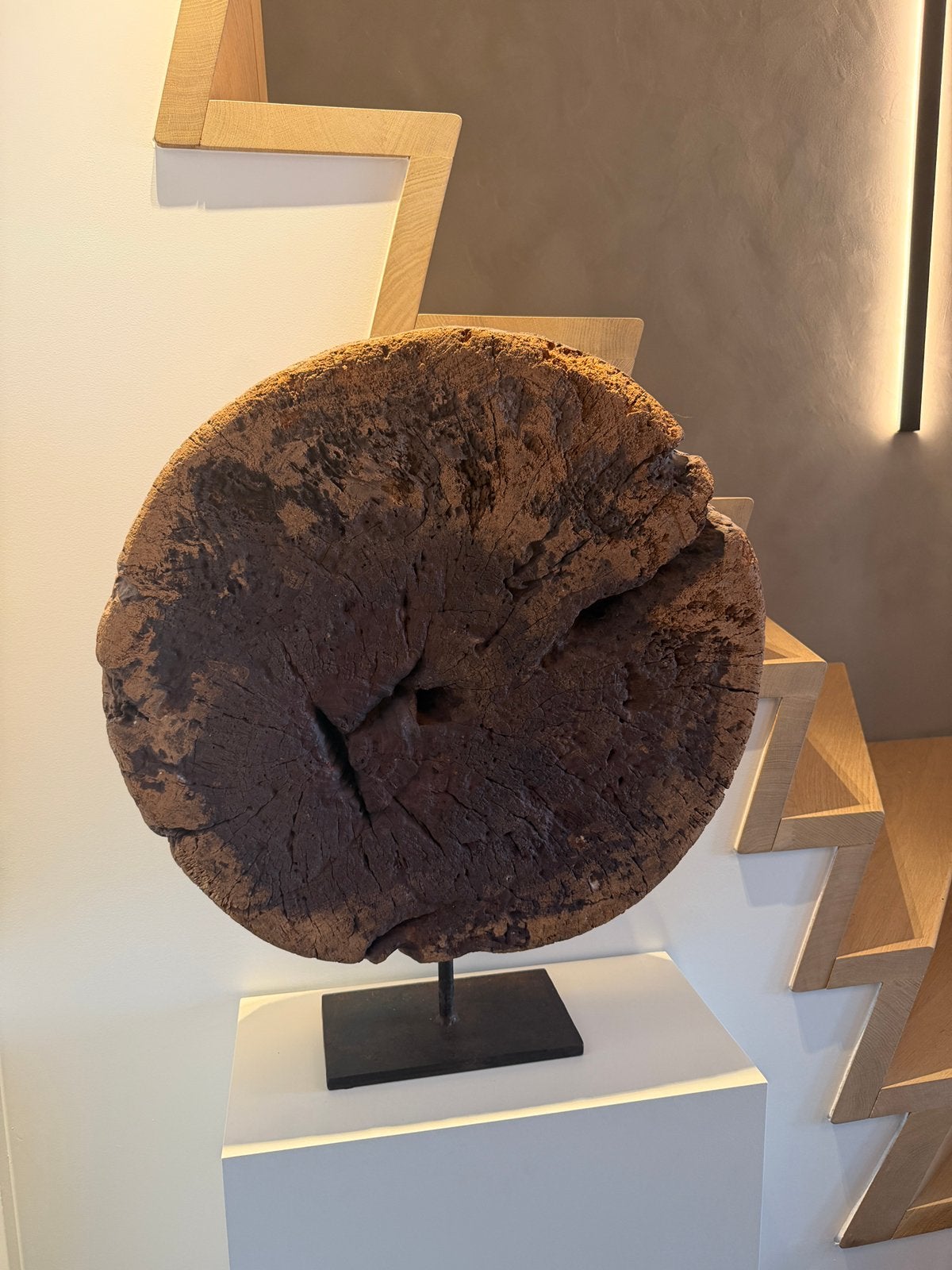 Baobab stronk schijf op metalen voet, Enlèvement