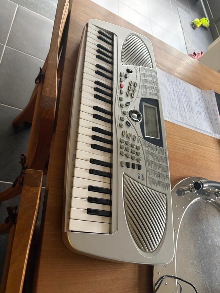 Keyboard, Muziek en Instrumenten, Keyboards, Gebruikt, Met standaard, Ophalen, 49 toetsen