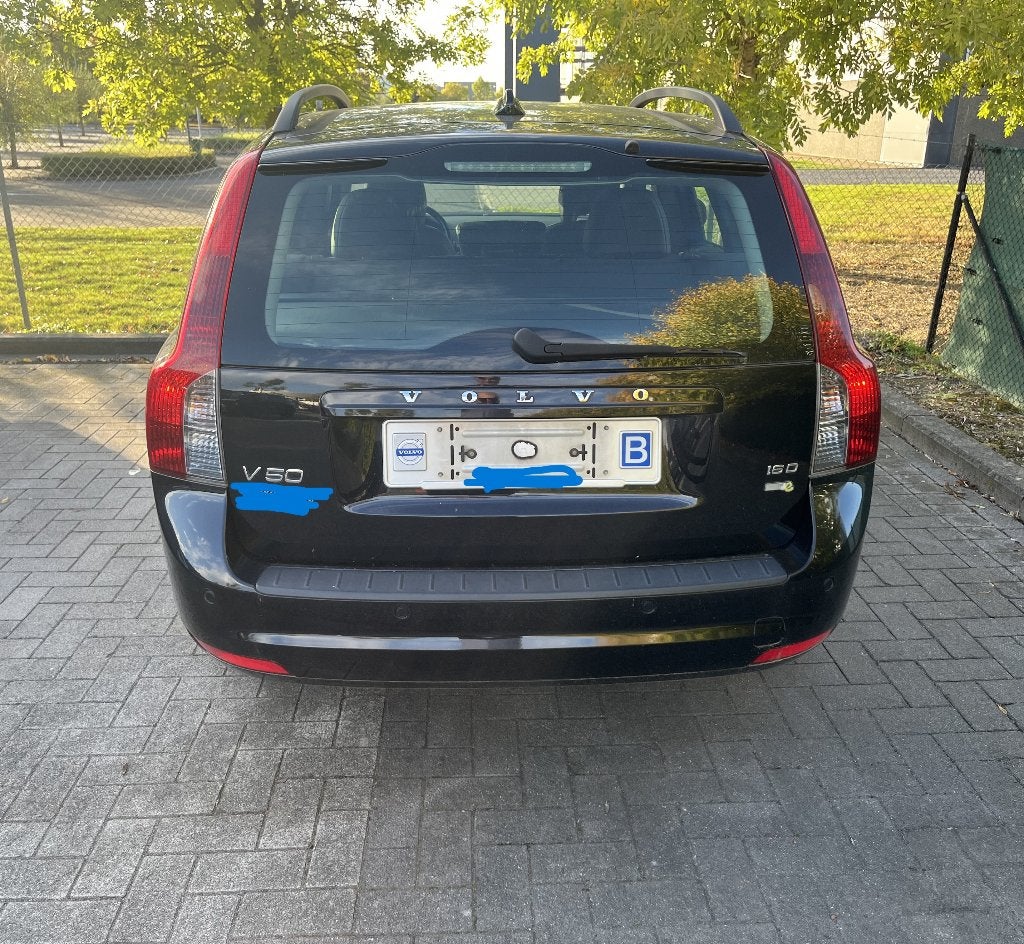 Volvo V50 1.6d 12/2009  Euro 5  292.000km Belle Voiture, Auto's, Voorwielaandrijving, Zwart, 4 cilinders, Zwart