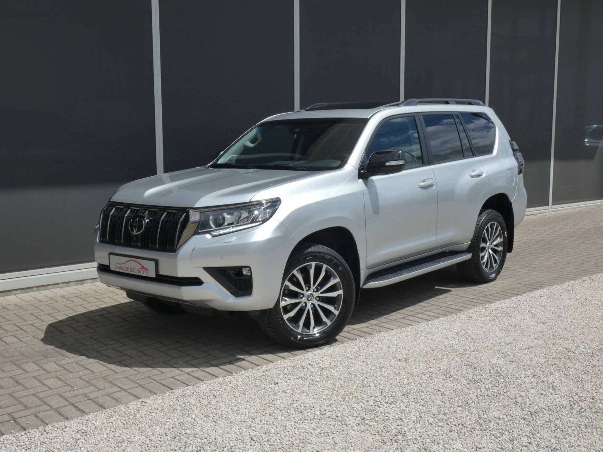 Toyota Land Cruiser Automaat *Black Premium* +Leder +Luchtve, Auto's, Automaat, Gebruikt, 4 cilinders, https://public.car-pass.be/vhr/c4d4eb54-e7b3-475f-93de-e01adce862cd
