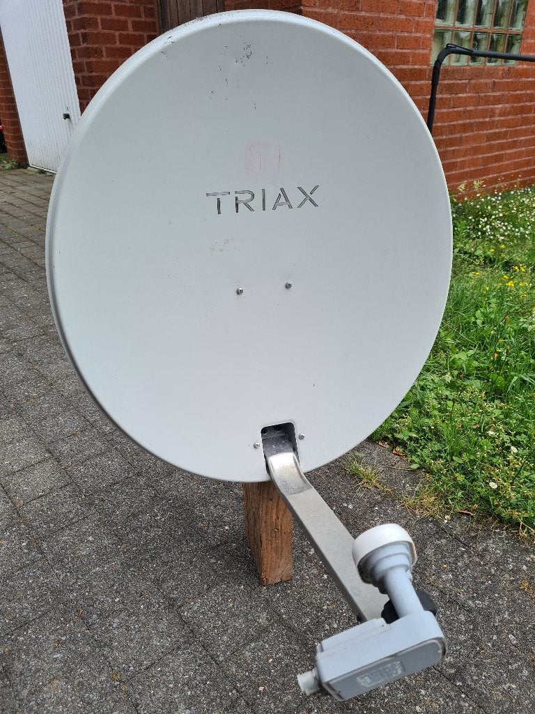 Triax schotelantenne met duo quad lnb (19.2 en 23.5), TV, Hi-fi & Vidéo, Antennes paroboliques, Enlèvement, Utilisé, Antenne (parabolique)