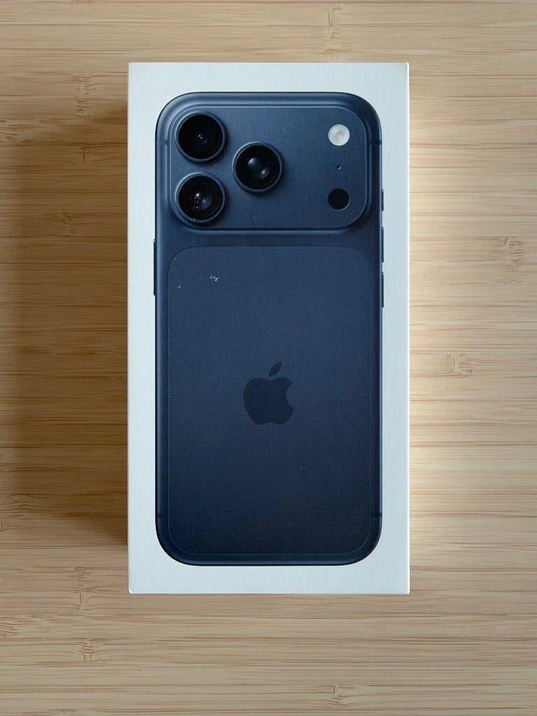 iPhone 17 Pro Deep Blue 256Go comme neuf sous garantie, Télécoms, Enlèvement, Sans abonnement, Sans simlock, Bleu