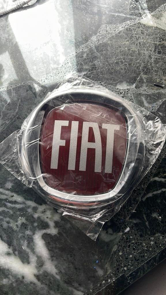 Fiat logo, Ophalen, Fiat