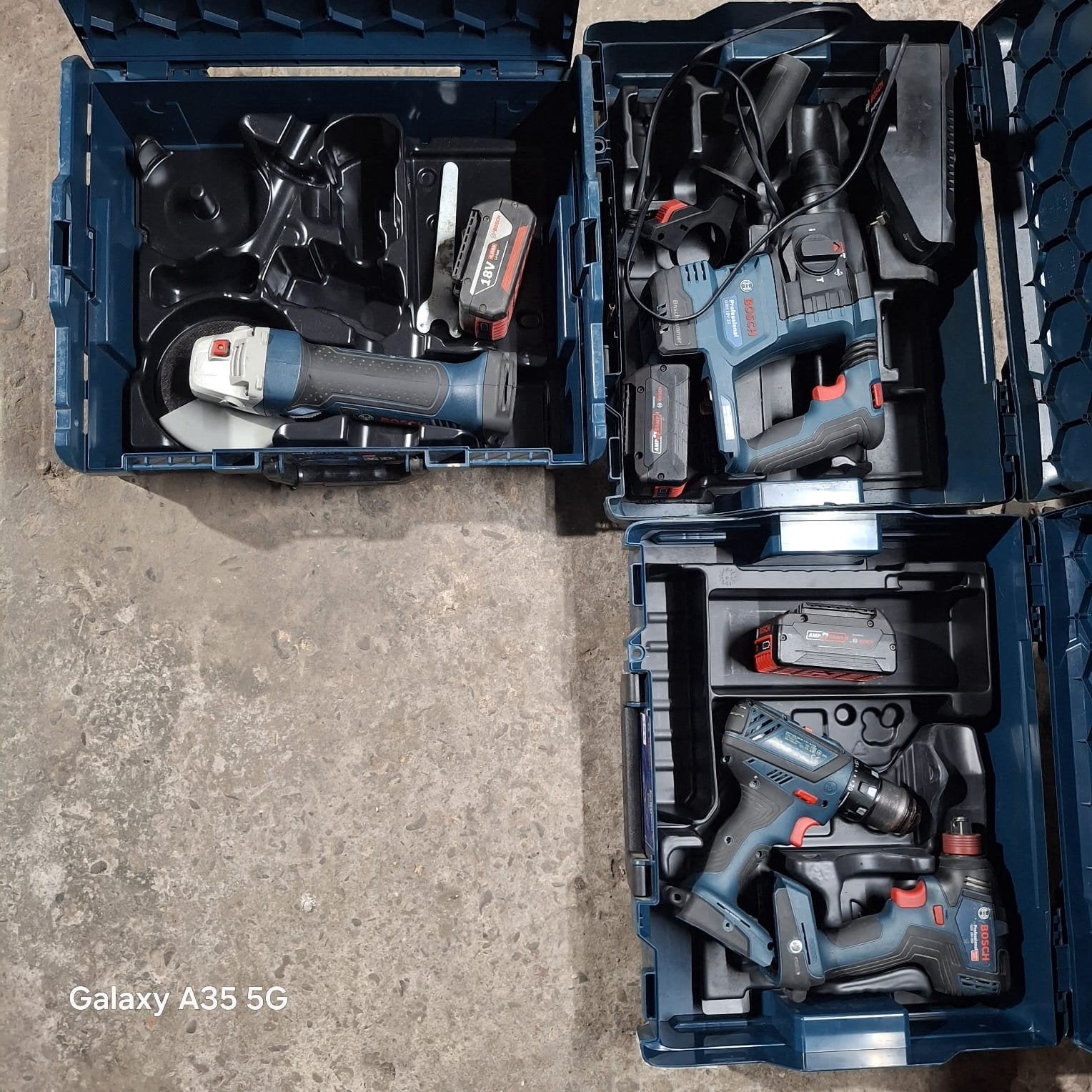 Combo BOSCH Professionnel 4 outils, 3 accu's, chargeur