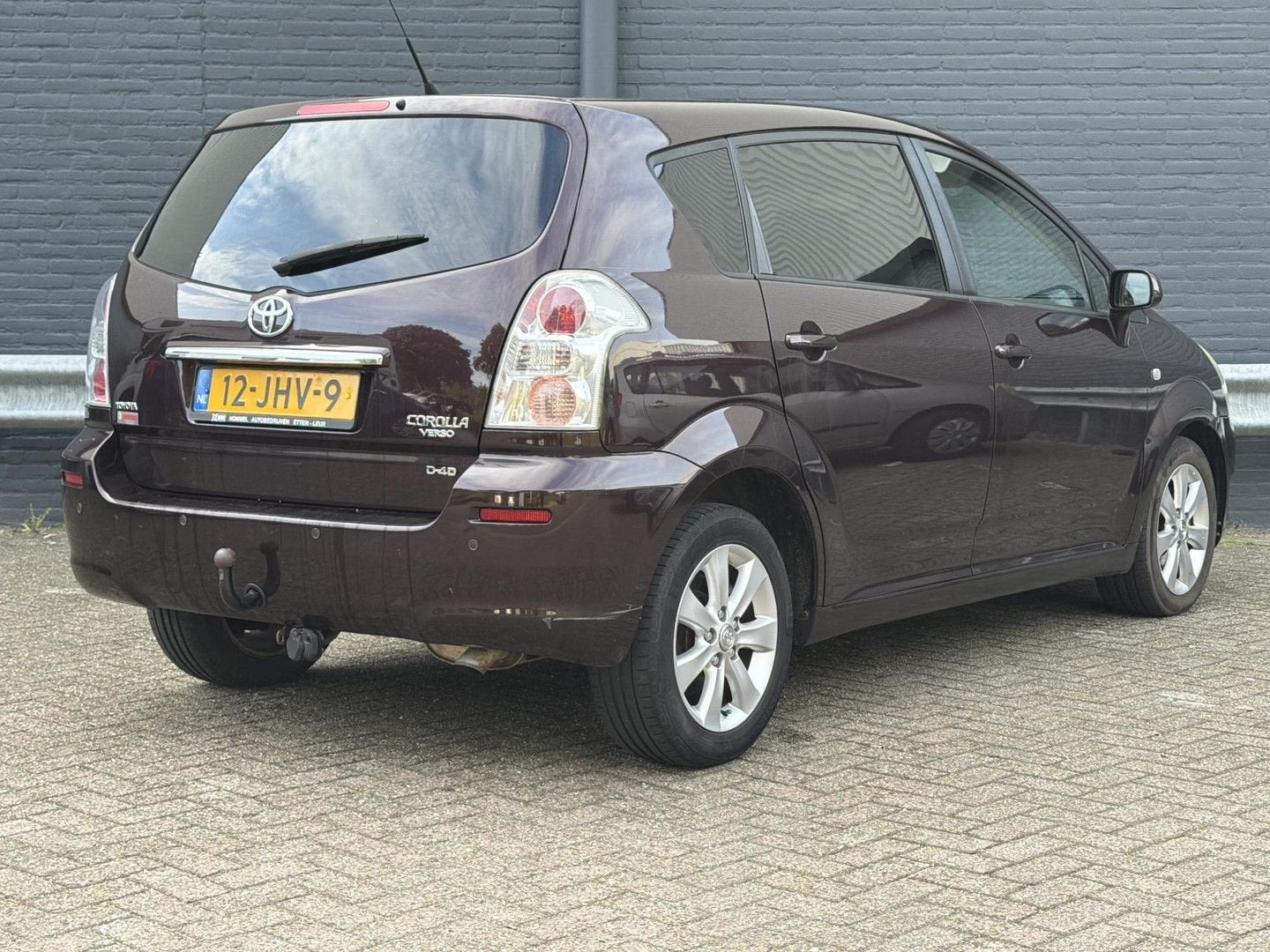 Toyota Verso 2.2 D-4D Luna | Cruise | Climate | Trekhaak |, Autos, Rouge, Achat, 170 g/km, Entreprise