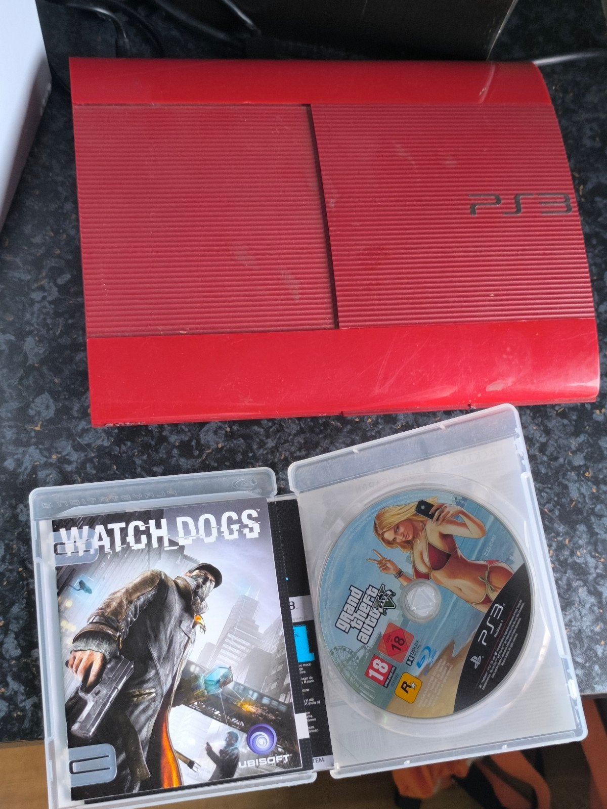 PlayStation 3 Super Slim Rood (Limited Edition) met games, Games en Spelcomputers, Ophalen, Met games, Super Slim, Nieuw
