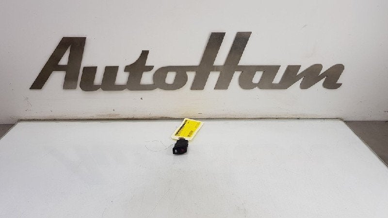 ALARMLICHTEN SCHAKELAAR BMW 1 serie (F20) (01-2010/06-2019), Gebruikt, BMW
