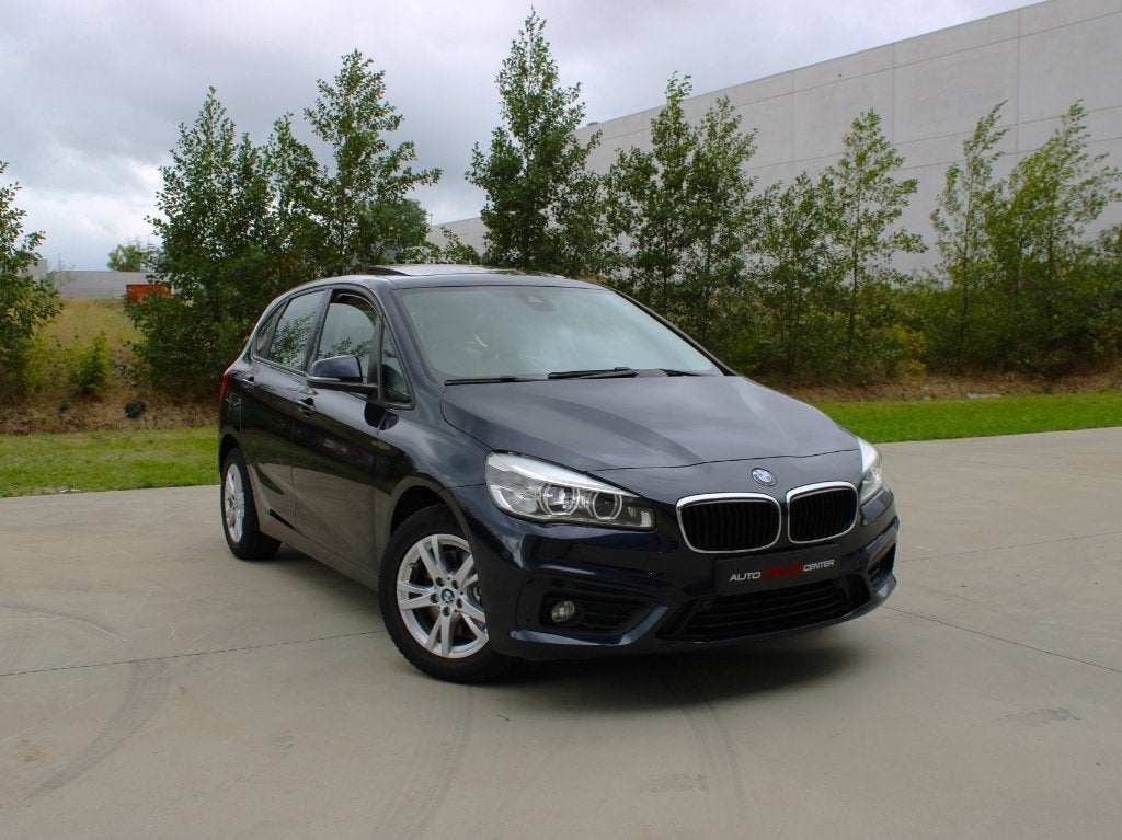 Bmw 218i Active Tourer * Toit ouvert Pano * Phares à LED, Entreprise, Garantie prolongée, Boîte manuelle, Entretenue par le concessionnaire