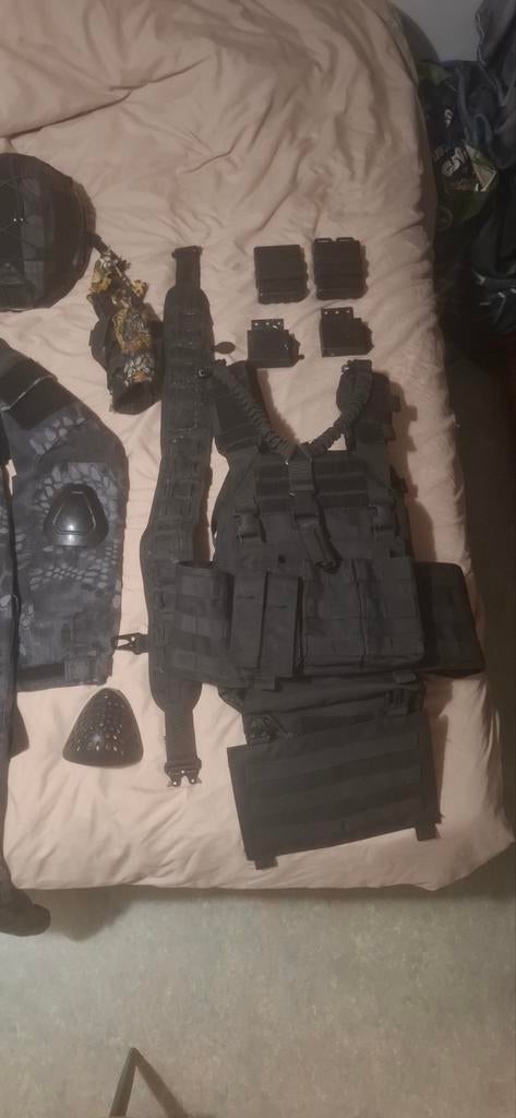 Volledige airsoft outfit + plate carrier, Ophalen of Verzenden