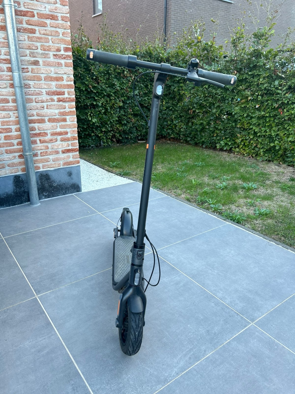 Ninebot f2 e, Fietsen en Brommers, Ophalen, Zo goed als nieuw